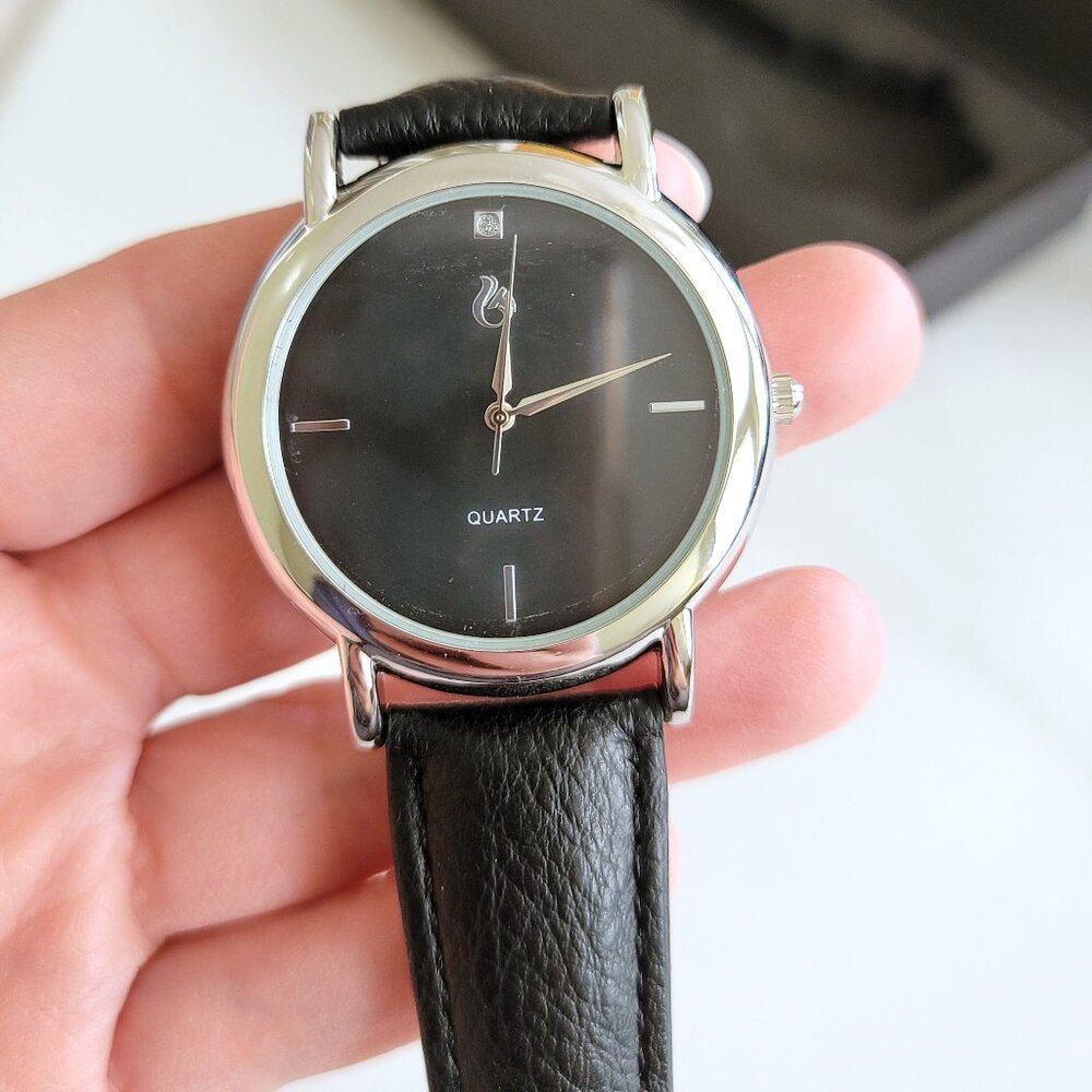 NEW Diamond Flame Men's Quartz Watch Silver Tone 40mm Round Black Leather Band